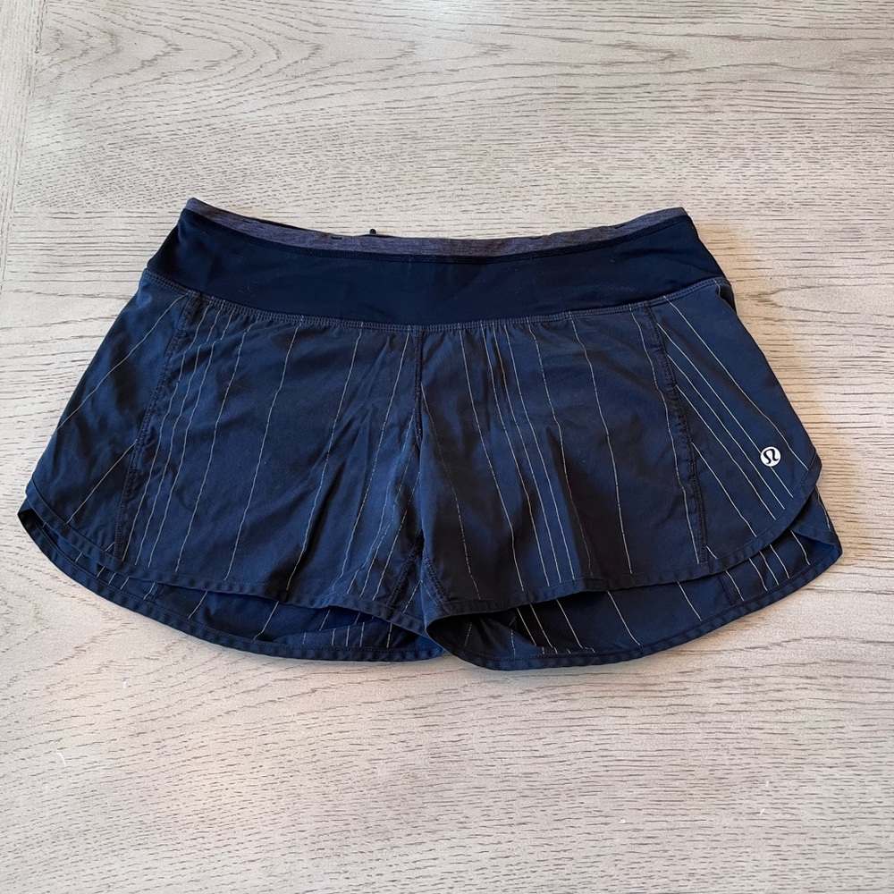 Lululemon Black shorts with stripes size 6